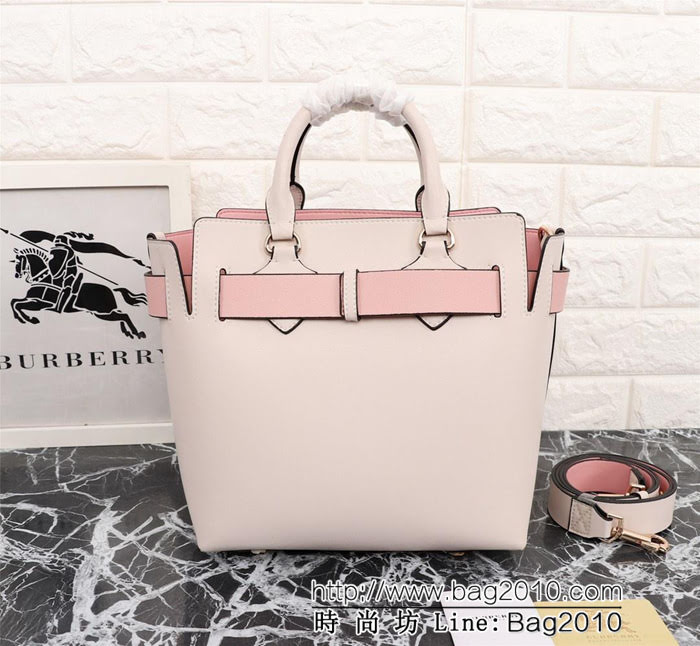 BURBERRY巴寶莉 小號 敞口式托特包款「The Belt 貝爾特包 正面飾有 Burberry 字母壓花徽標 可手提斜背  Bhq1100